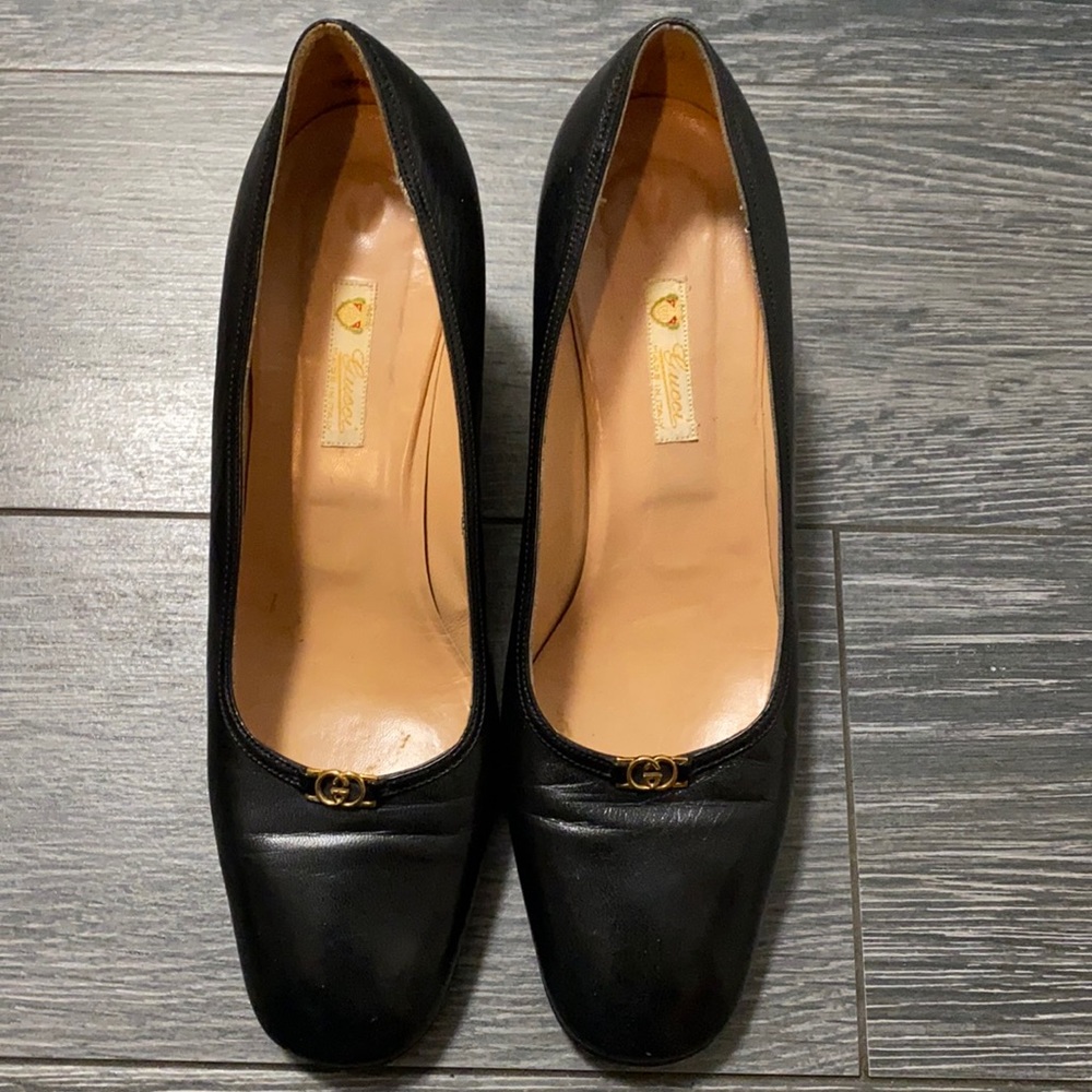 Black size 8, 2”heel vintage leather Gucci woman’s shoe